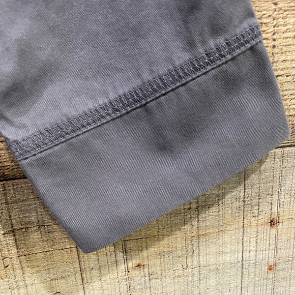 Koi Gray Tailored Scrub Jacket Size Medium - Picture 3 of 5